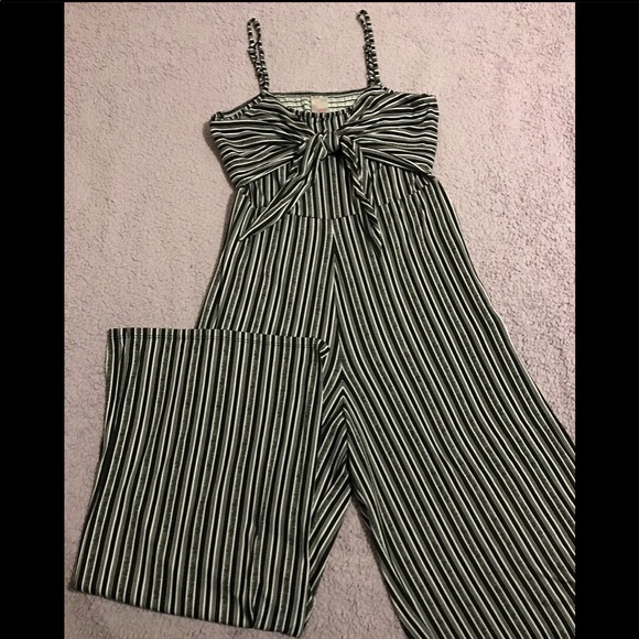 Black & White Romper - Picture 1 of 1